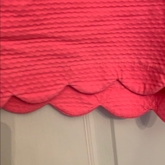 Bright pink Lilly Pulitzer shorts - Picture 2 of 3